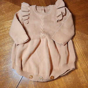 Baby Unbranded Peach Ruffle Knit Bodysuit 9-12 Months